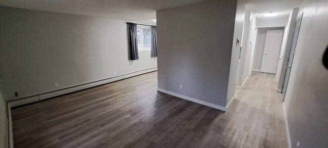 8303-100 100 St NW in Edmonton, AB - Building Photo - Building Photo