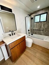 4414 Saint Clair Ave, Unit 4412 in Studio City, CA - Foto de edificio - Building Photo