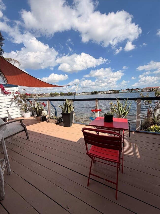 5701 W 28th Ave in Hialeah, FL - Building Photo - Building Photo