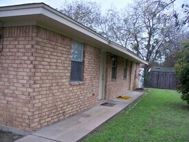 306 S 5th St in Copperas Cove, TX - Building Photo