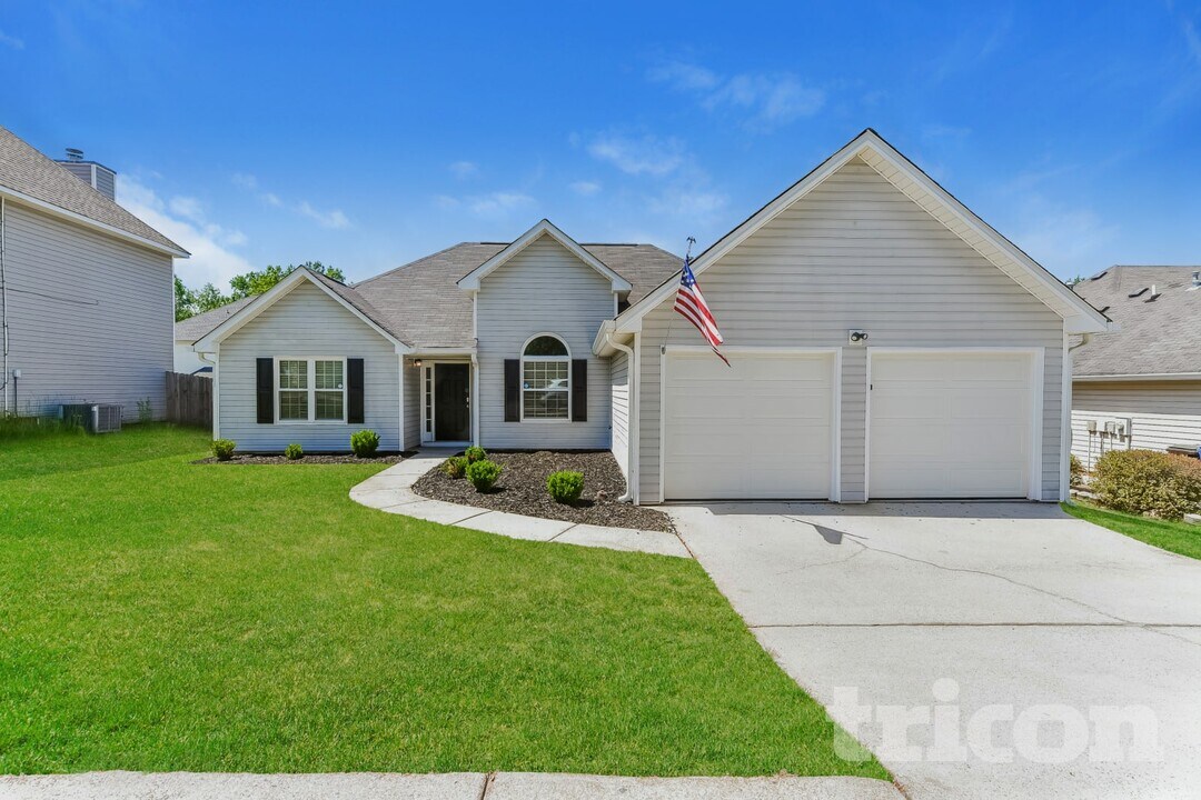 185 Labrea Blvd in Mcdonough, GA - Building Photo