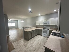 17610 N 17th Pl, Unit 3 in Phoenix, AZ - Building Photo - Building Photo