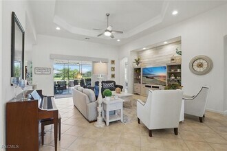 11119 Laughton Cir in Ft. Myers, FL - Foto de edificio - Building Photo