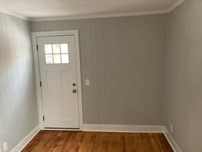 23 Bayville Dr in Sound Beach, NY - Building Photo - Building Photo