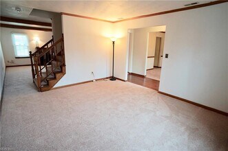 937 Thompson Way in Virginia Beach, VA - Building Photo - Building Photo