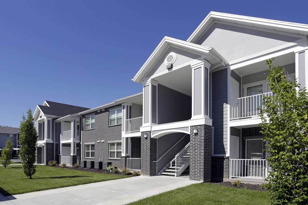 Carrington Place in Bountiful, UT - Foto de edificio