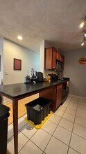 11 Highland Ave, Unit 14 in Somerville, MA - Building Photo - Building Photo
