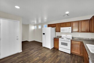 5243 Los Pinos St in Las Vegas, NV - Building Photo - Building Photo