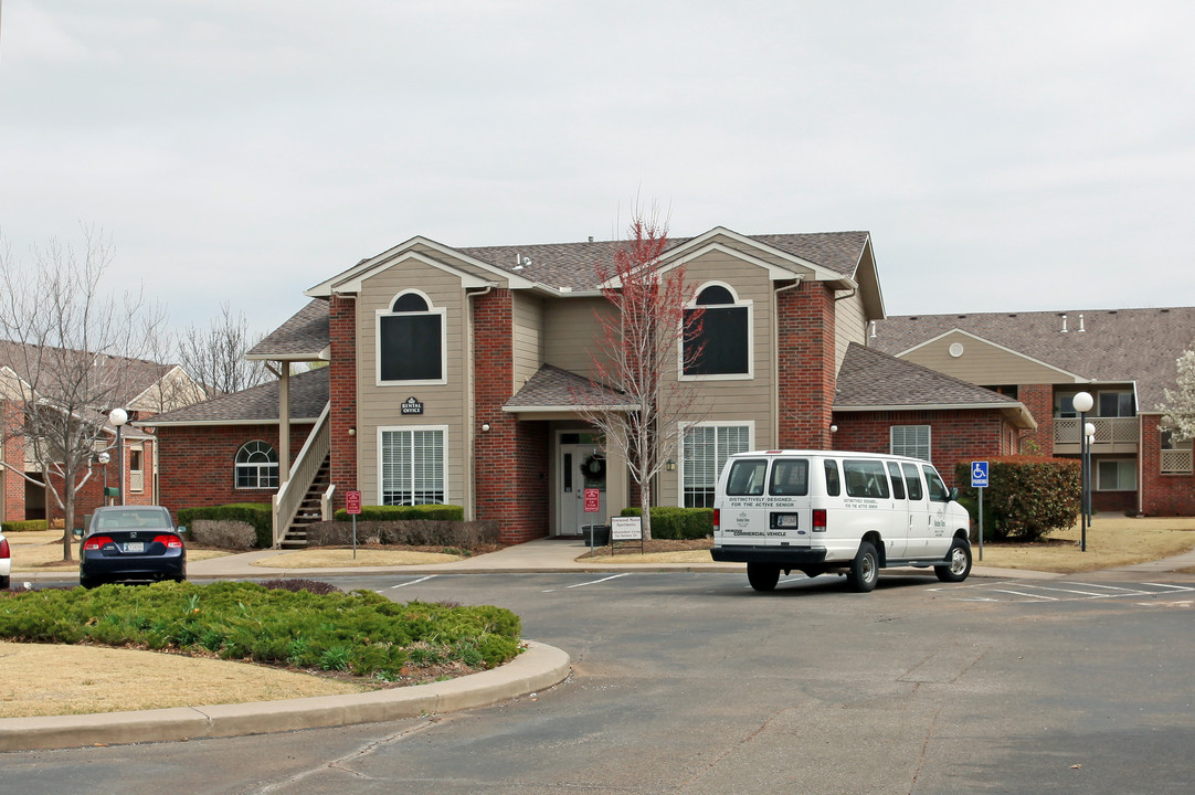 Rosewood Manor Senior Apartments in Edmond, OK - Building Photo