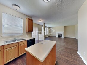 6702 Meadow View Ct in Avon, IN - Building Photo - Building Photo