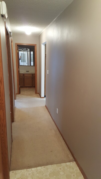 1308 Koestner St, Unit Apt 2 in Burlington, IA - Building Photo