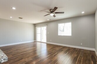 3865 W Gaby Rd in Phoenix, AZ - Building Photo - Building Photo