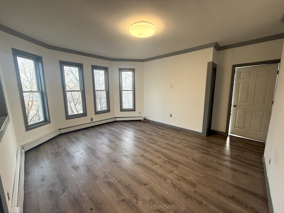 30 Davenport St, Unit 2 in Haverhill, MA - Foto de edificio