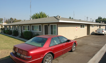 4530 E Sierra Madre Ave in Fresno, CA - Building Photo - Building Photo