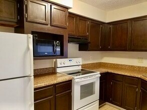 2505 Stockbridge Dr in Charlotte, NC - Building Photo - Building Photo
