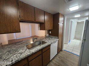 3033 E Devonshire Ave in Phoenix, AZ - Building Photo - Building Photo