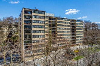 Fontainebleu in Toronto, ON - Building Photo - Building Photo