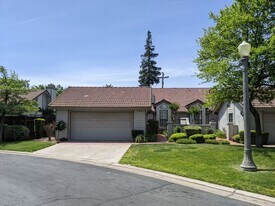 1229 W Bullard Ave in Fresno, CA - Building Photo