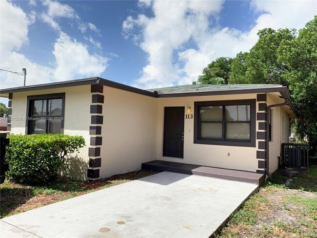 property at 113 NW 5th Ave
