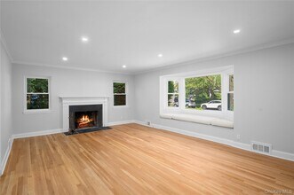 19 Bonnie Way in Larchmont, NY - Building Photo - Building Photo