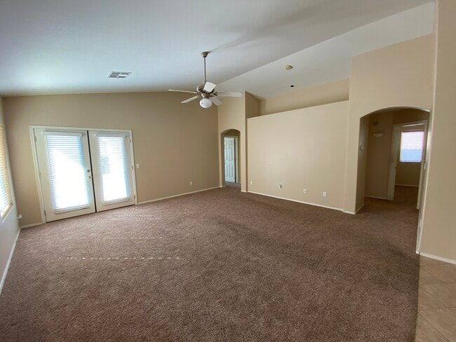 13433 W Watson Ln in Surprise, AZ - Foto de edificio - Building Photo