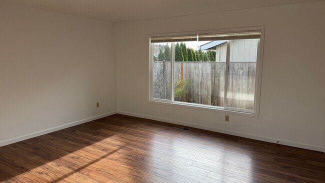 5334 SE Pueblo St, Unit 5334 in Hillsboro, OR - Building Photo - Building Photo