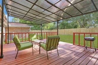 1806 Clayton Dr in Baytown, TX - Building Photo - Building Photo