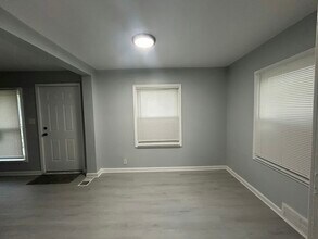 3693 Somerset Ave in Detroit, MI - Building Photo - Building Photo