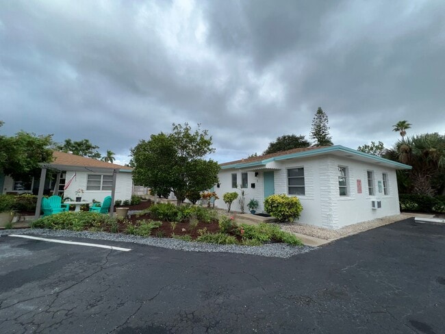710 S Federal Hwy in Lake Worth Beach, FL - Building Photo - Building Photo