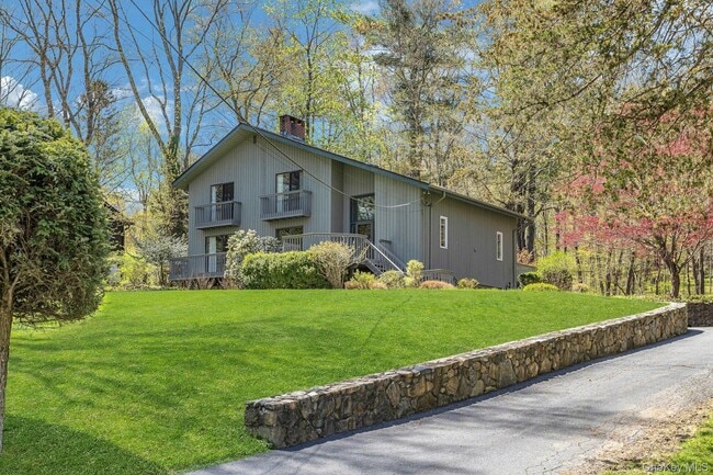 property at 68 Lake Shore Dr