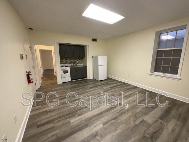 5 Center Square in Hanover, PA - Building Photo - Building Photo