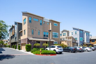 325 - 396 Charles Morris Ter in Sunnyvale, CA - Foto de edificio - Building Photo