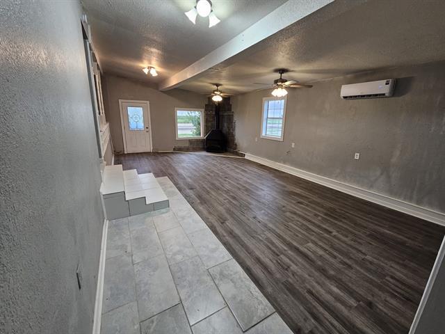 1105 W 2nd Ave in White Deer, TX - Building Photo - Building Photo