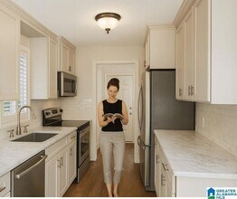 2005 Barry St, Unit 1,2,3,4 in Oxford, AL - Foto de edificio - Building Photo