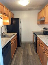 15 Bower Rd, Unit Apt F4 in Quincy, MA - Foto de edificio - Building Photo