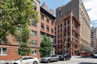 Washington Place in New York, NY - Foto de edificio - Building Photo