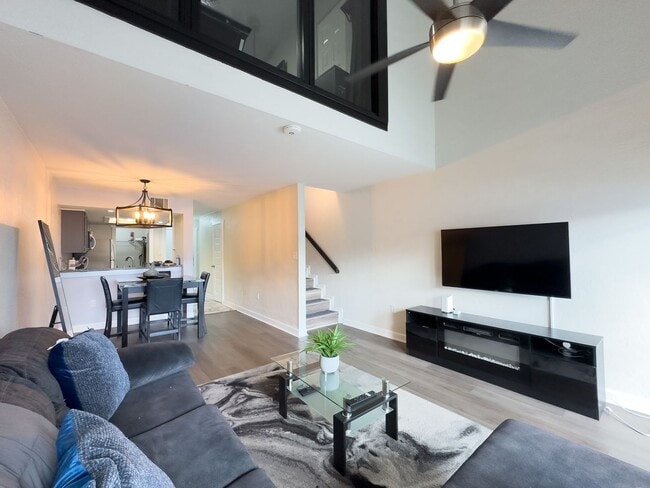 1680 SW 16th St in Gainesville, FL - Building Photo - Building Photo