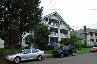 1611-1619 SE 21st Ave in Portland, OR - Building Photo - Building Photo