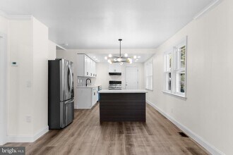 257 Homecrest Ave in Ewing Township, NJ - Building Photo - Building Photo