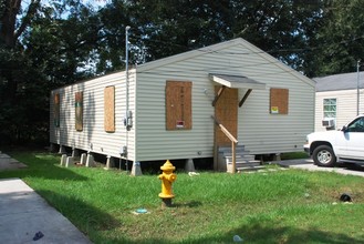 125 Sternberg Dr in Lafayette, LA - Foto de edificio - Building Photo