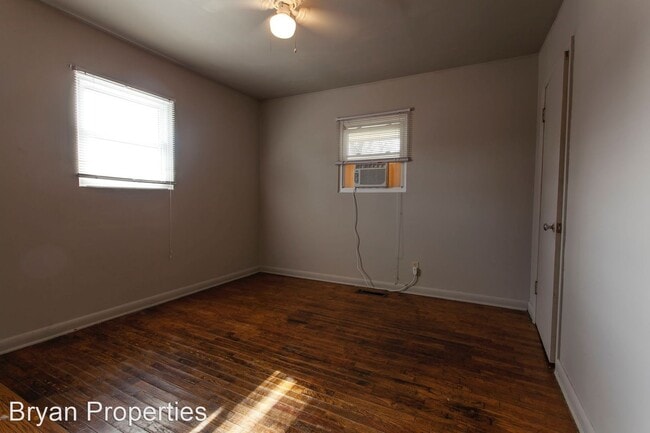 740 E Grand St in Springfield, MO - Foto de edificio - Building Photo