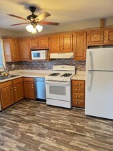 6810 Barfield Rd in Louisville, KY - Building Photo - Building Photo