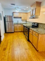 590 Royal Oak Dr in Pass Christian, MS - Building Photo