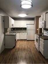 1324 Sims St in Dickinson, ND - Building Photo - Building Photo