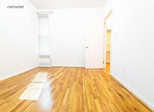 414 E 119th St in New York, NY - Foto de edificio - Building Photo