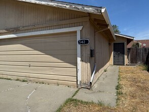 5421-5423 Romulan Ct in Sacramento, CA - Building Photo - Building Photo