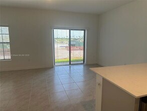 822 SW 11th Ter in Florida City, FL - Building Photo - Building Photo