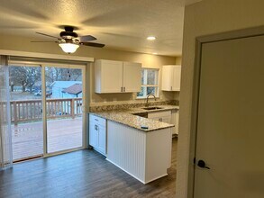 110 Island View Dr in Polson, MT - Building Photo - Building Photo