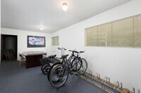 720 Maple Ave photo'