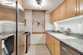 1760 2nd Ave in New York, NY - Building Photo - Building Photo